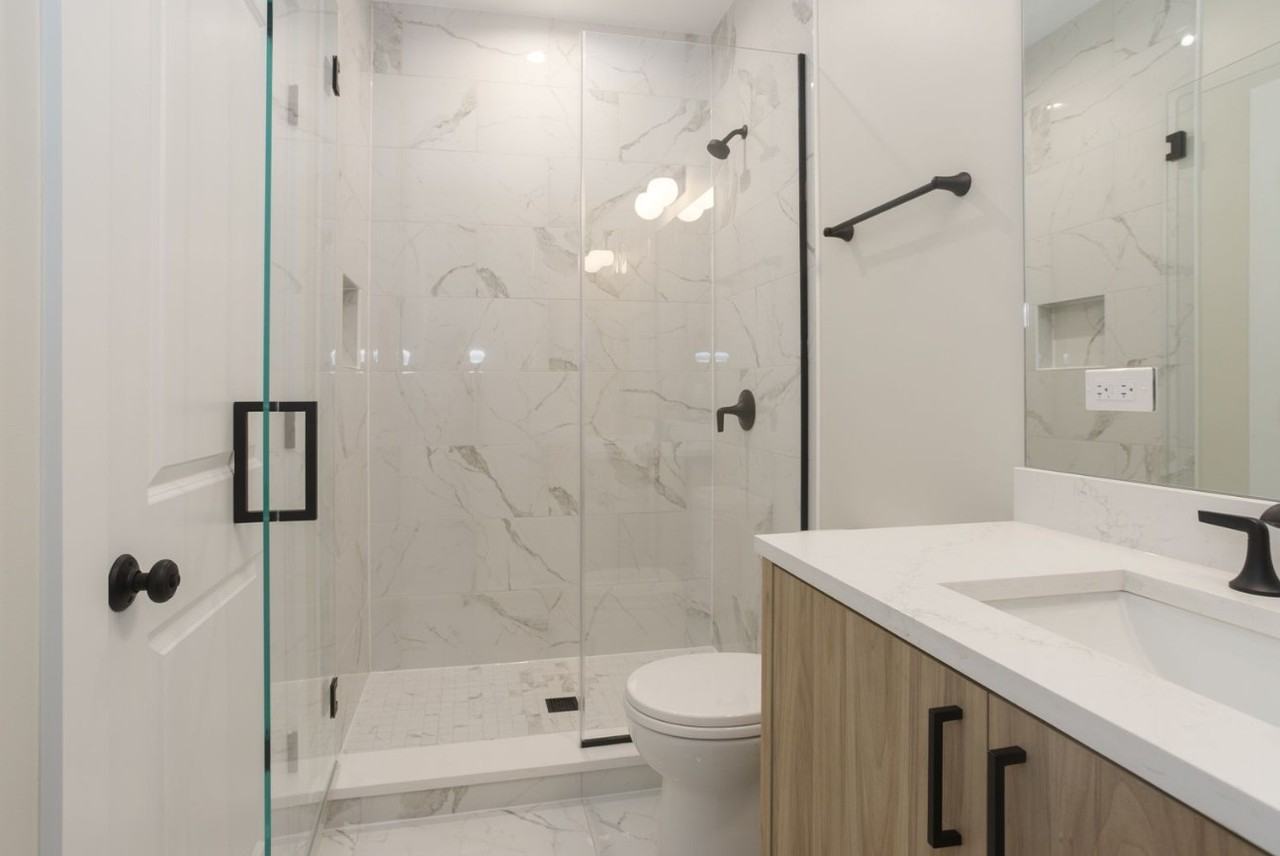 N Southport Ave & W Belden Ave - Photo 4 of 12