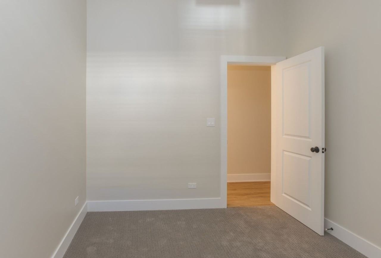 N Southport Ave & W Belden Ave - Photo 6 of 12