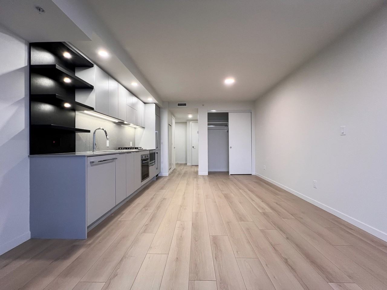 311 Alderson Avenue - Photo 5 of 17