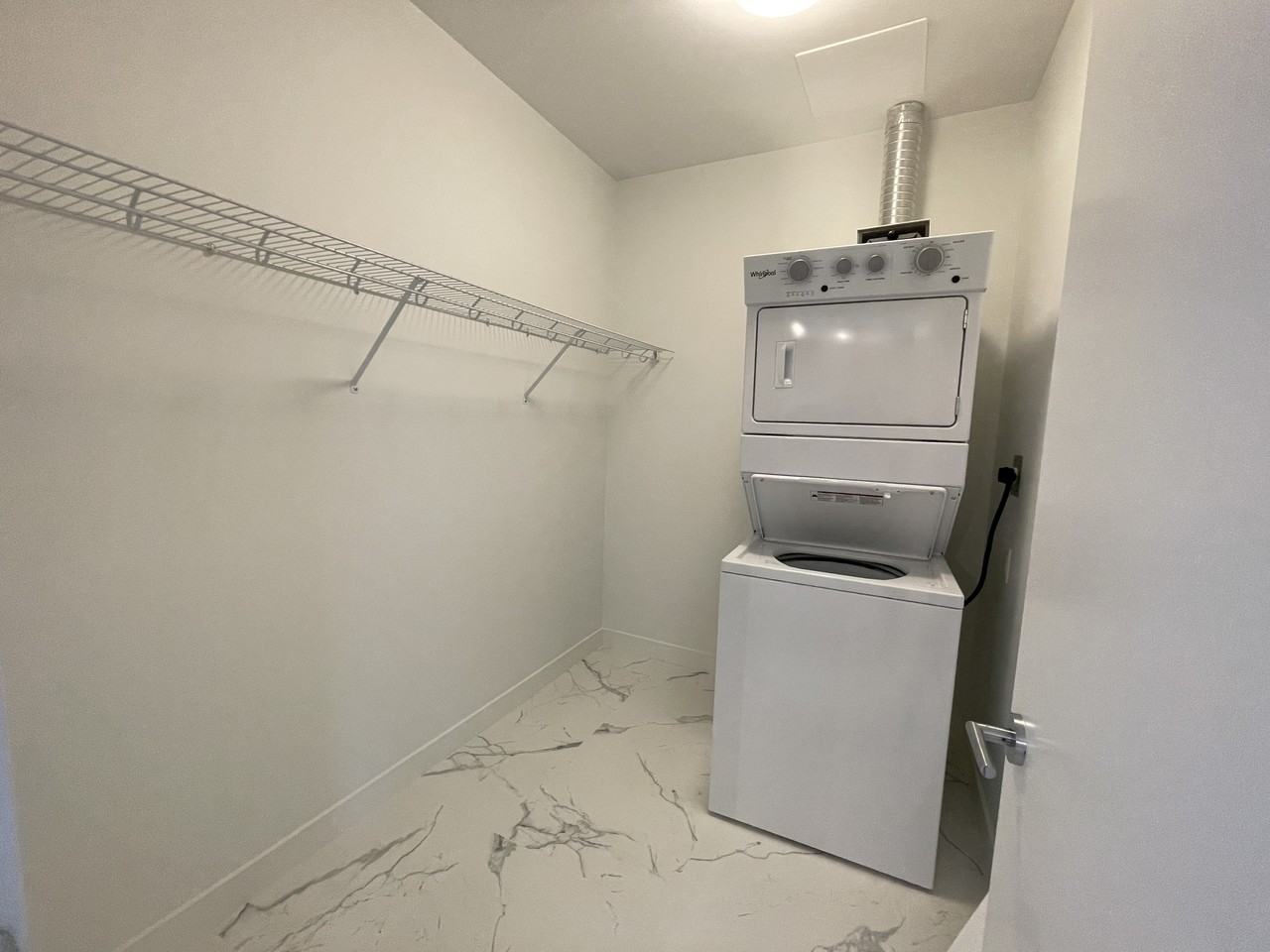 689 Whiting Way - Photo 3 of 5