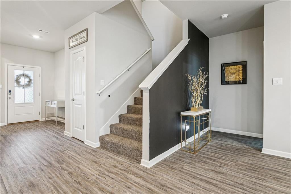 7548 1st Lake Dr - Photo 3 of 21