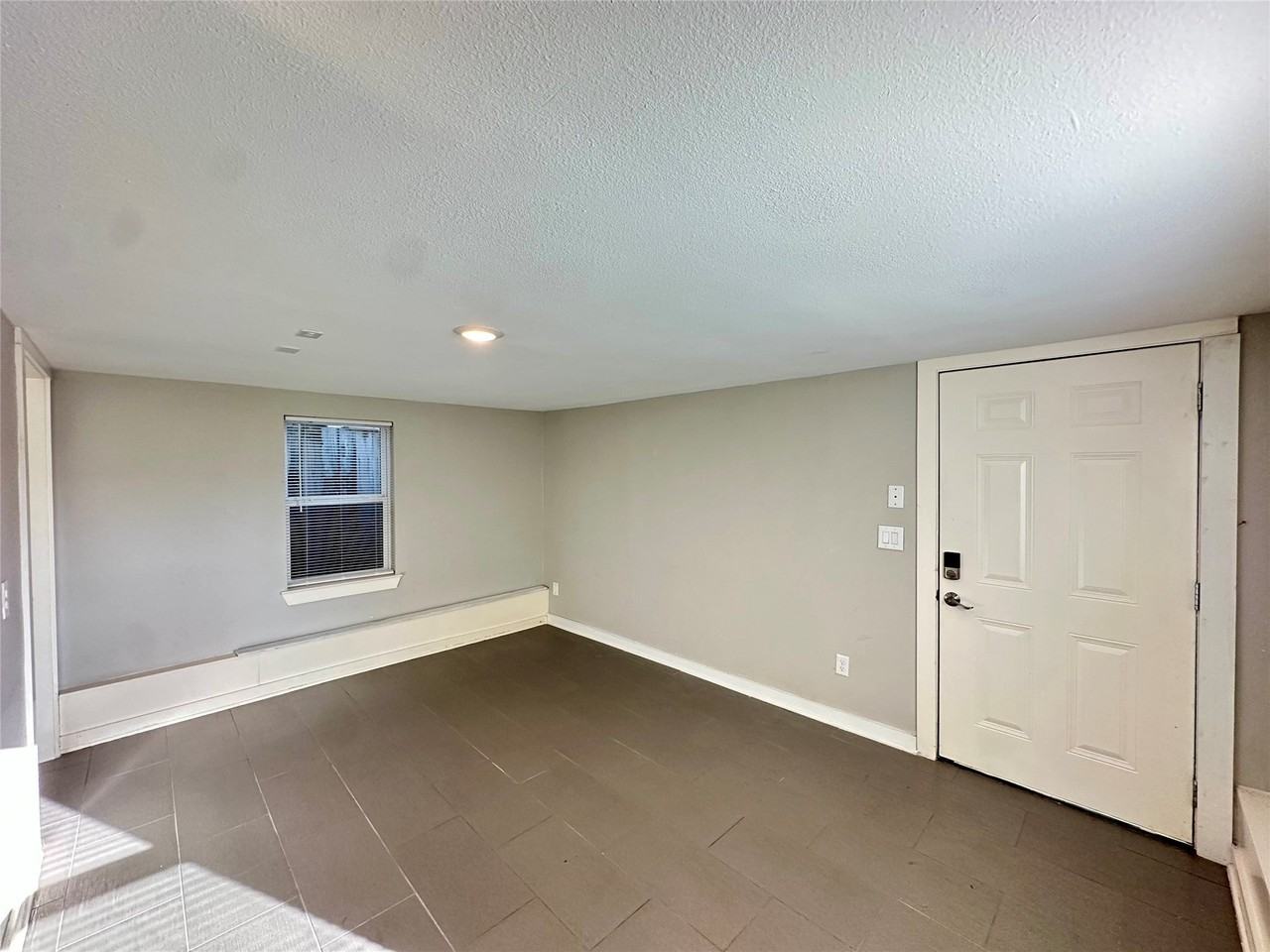 1304 Avenue N - Photo 2 of 15