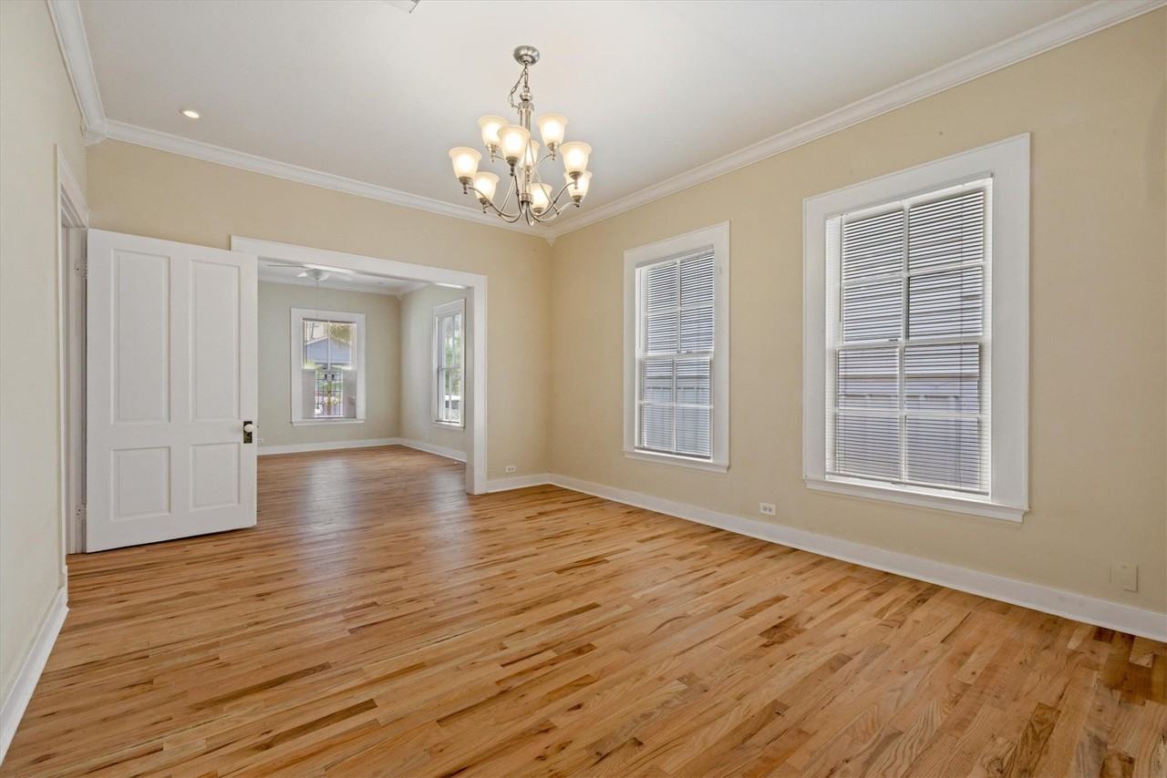 1710 Avenue O - Photo 6 of 31