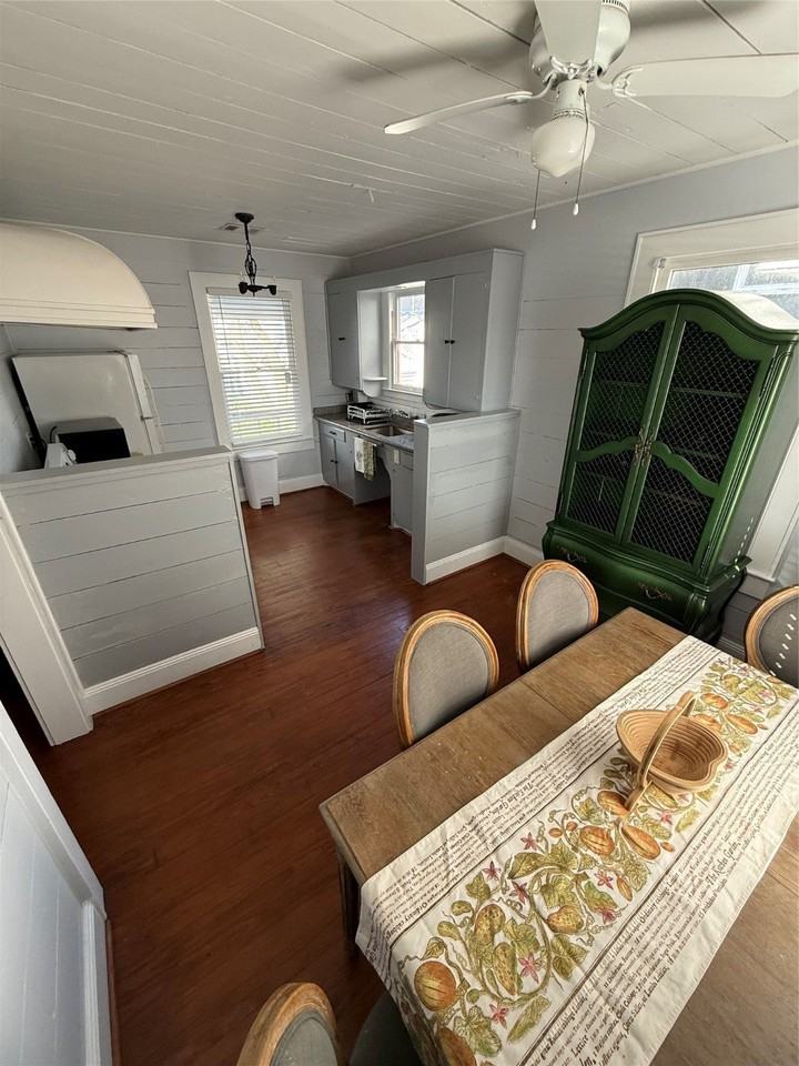 2007 Avenue M Rear - Photo 4 of 14