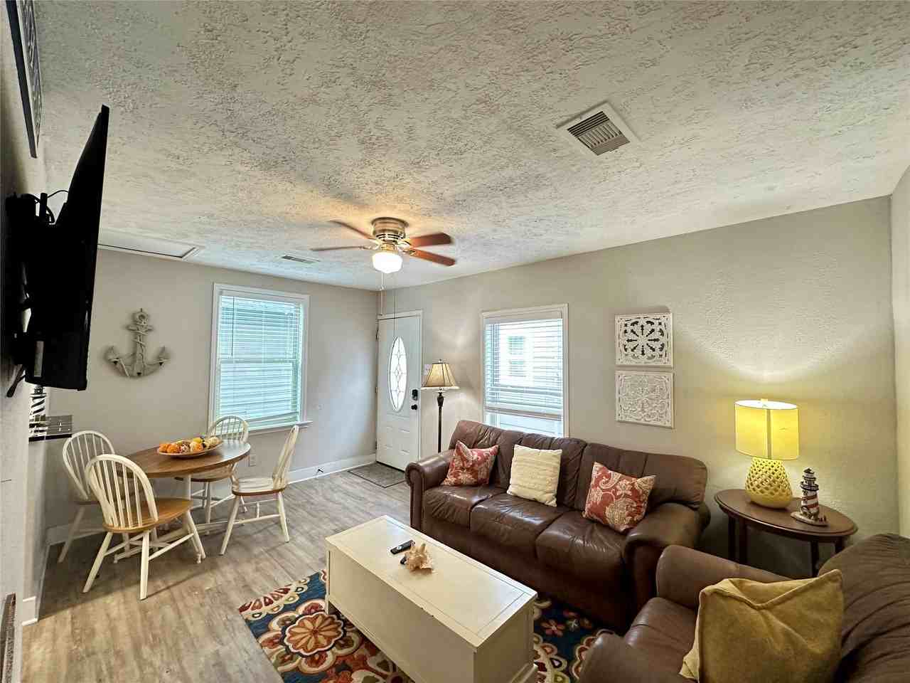 1701 17th St - Photo 4 of 13