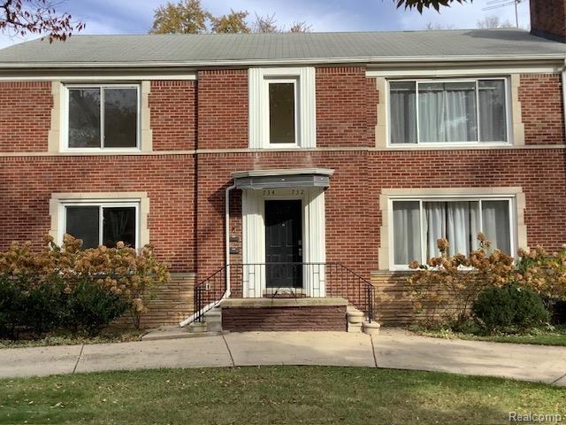 734 Harcourt Rd - Photo 2 of 38