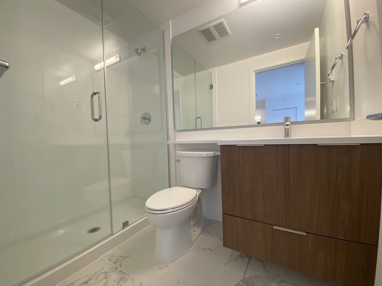 545 Sydney Avenue - Photo 4 of 9