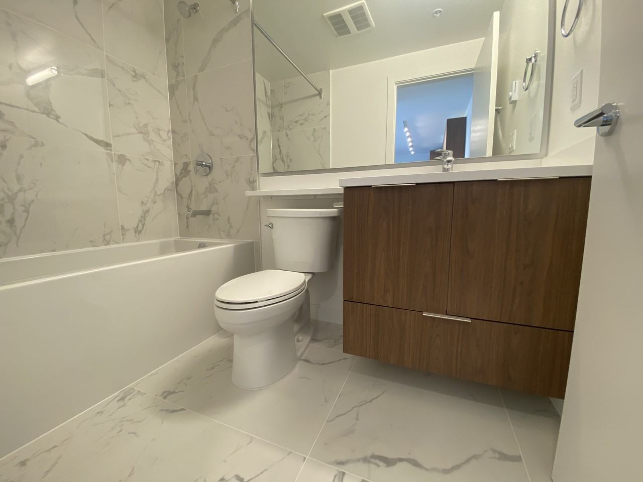 545 Sydney Avenue - Photo 6 of 9