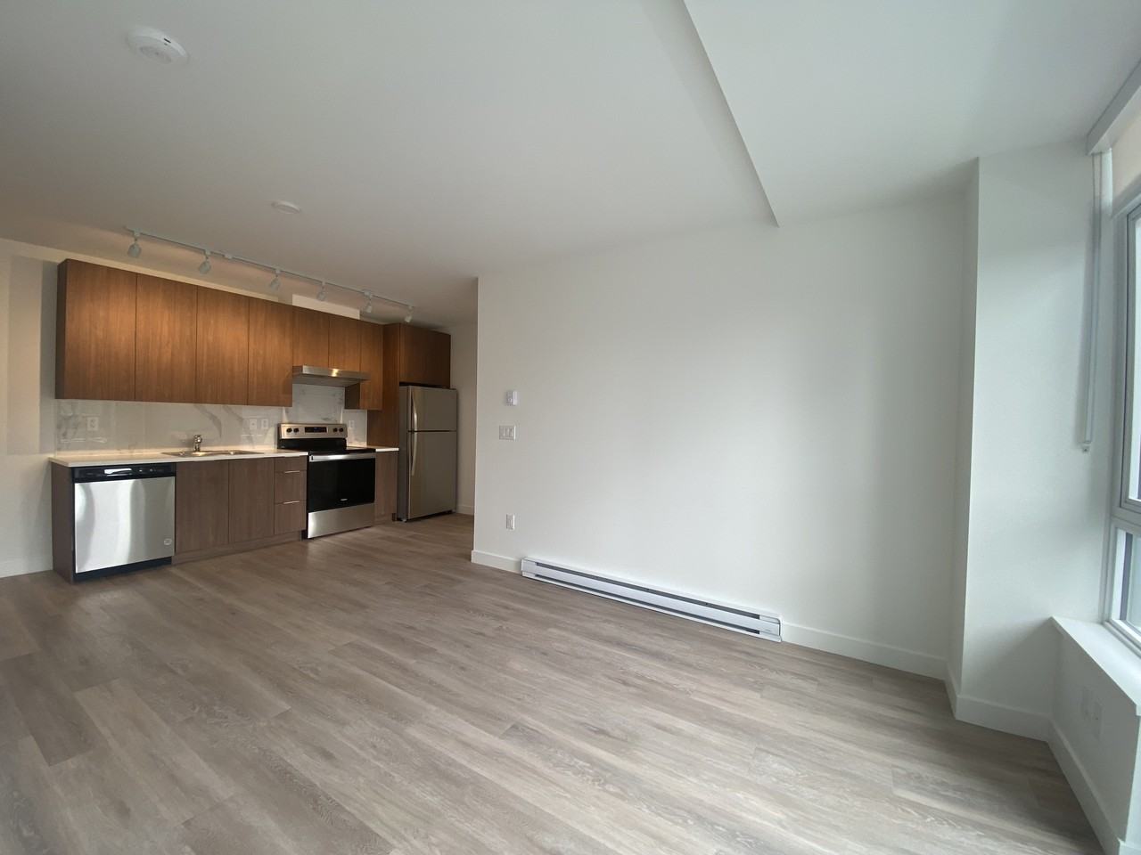545 Sydney Avenue - Photo 3 of 9