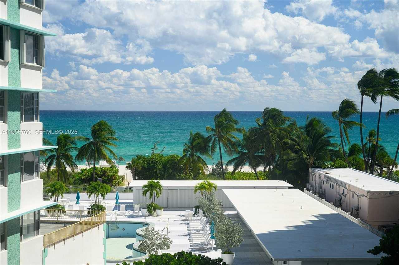 5255 Collins Ave ##4a - Photo 7 of 27