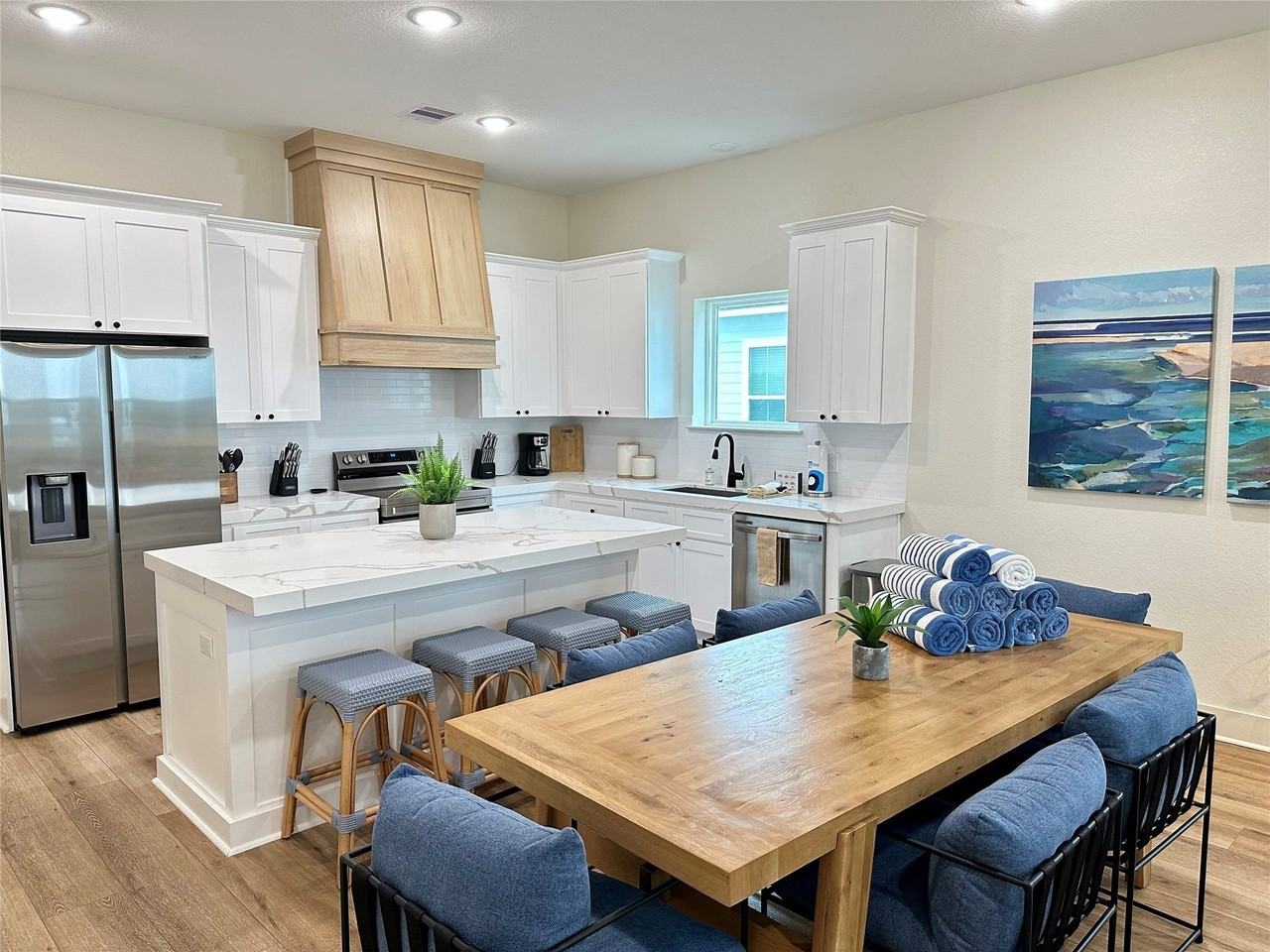 2503 103rd St - Photo 6 of 20