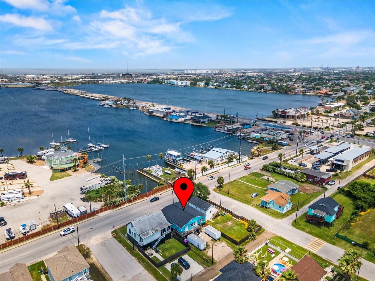 6203 Avenue P 1/2 - Photo 2 of 24