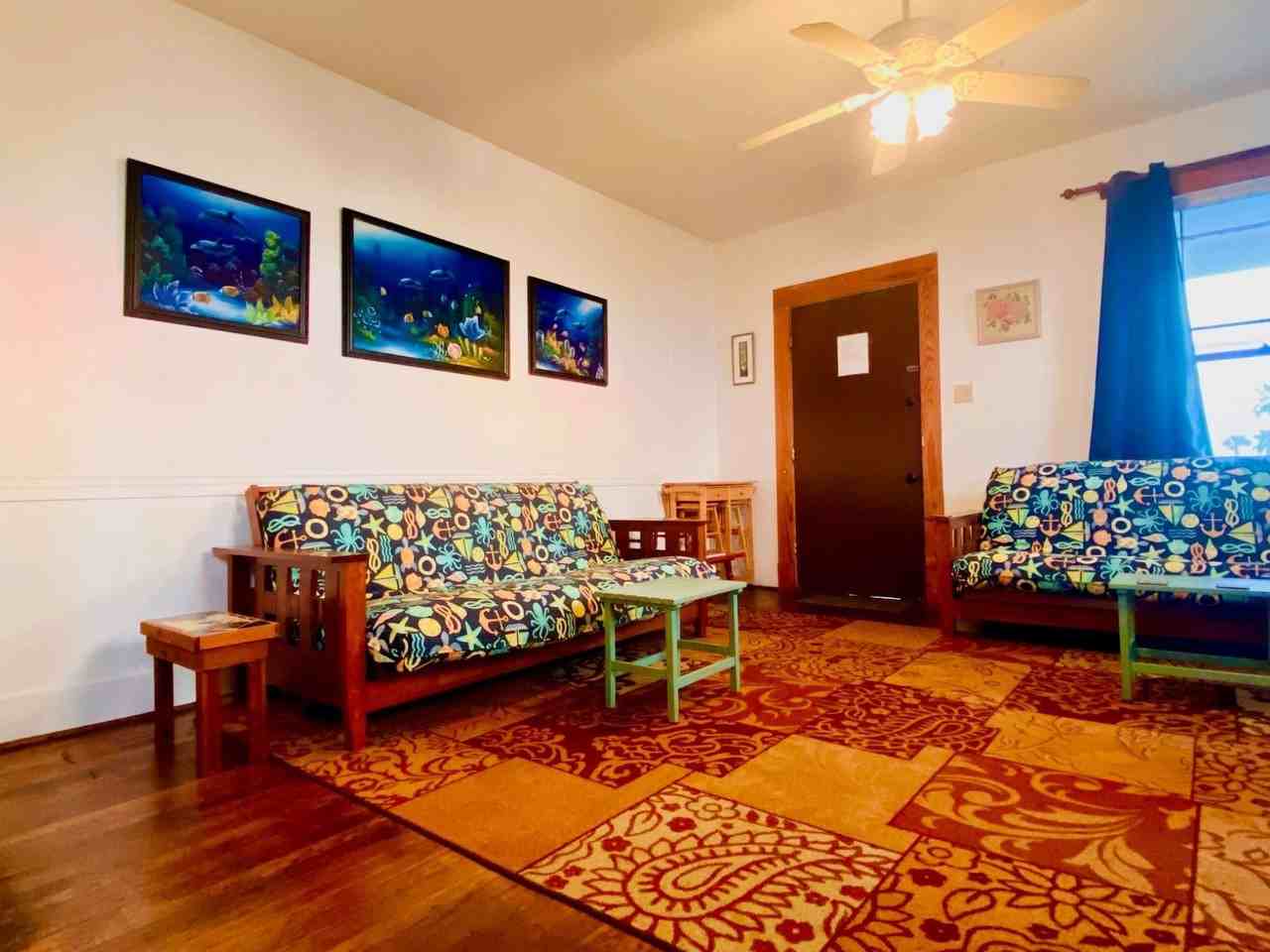 2528 Avenue Q 1/2 - Photo 4 of 14