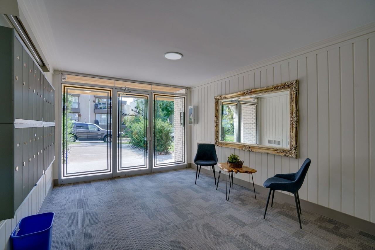 1537 Burnaby Street #101 - Photo 5 of 11