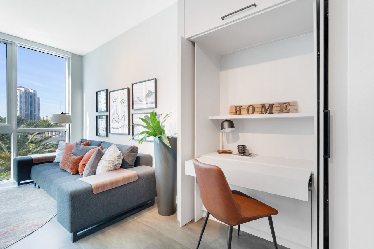 50 South Pointe Drive - 609Apt 609 #609 - Photo 6 of 15