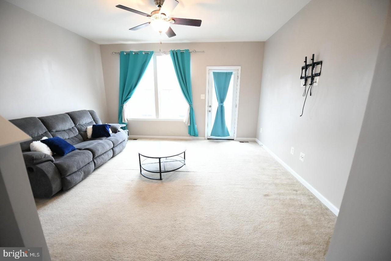 23171 Ambrosia Ln - Photo 4 of 36