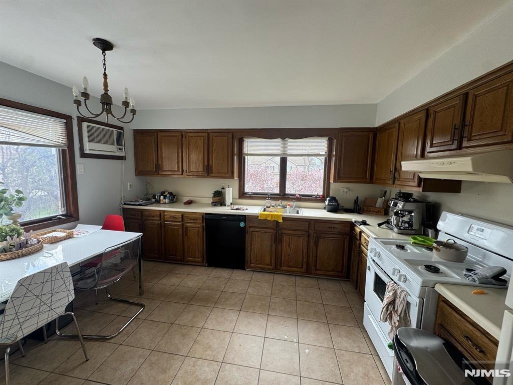 121 Main St - Photo 6 of 13