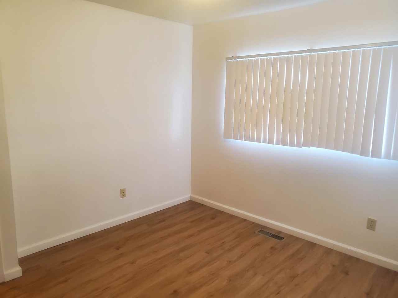 558 Garfield Dr #1 - Photo 7 of 10