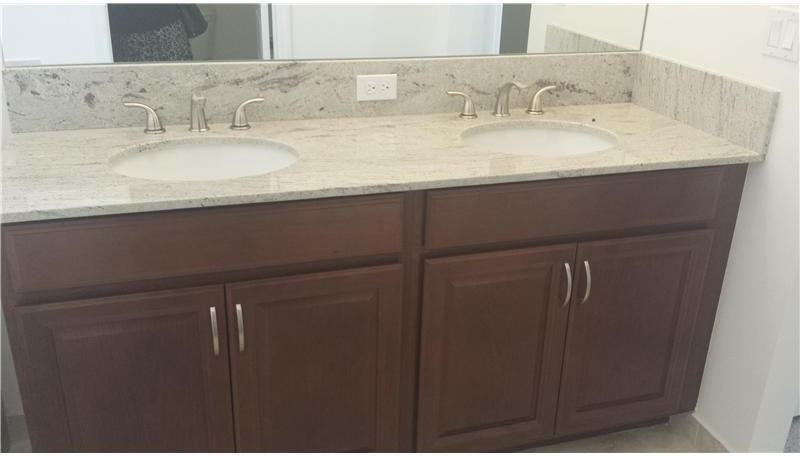 661 Ne 191st Ter - Photo 5 of 7