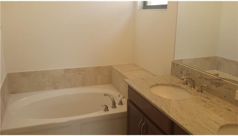 661 Ne 191st Ter - Photo 6 of 7