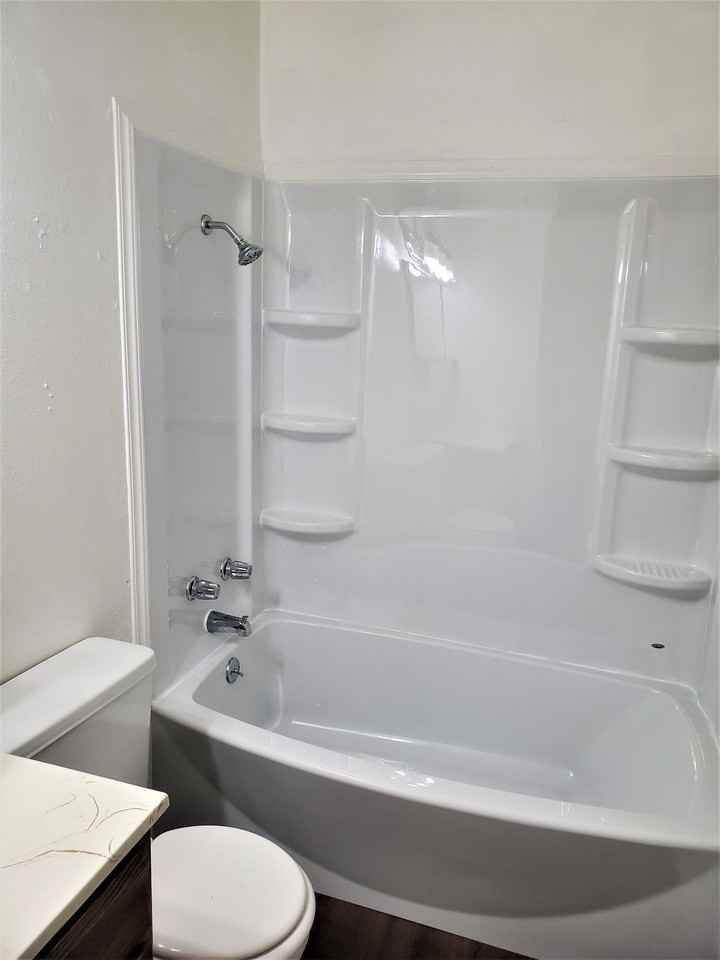 1316 Poplar St #3 - Photo 3 of 9