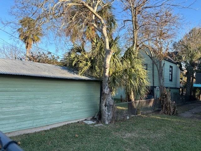 1220 Avenue K - Photo 6 of 17