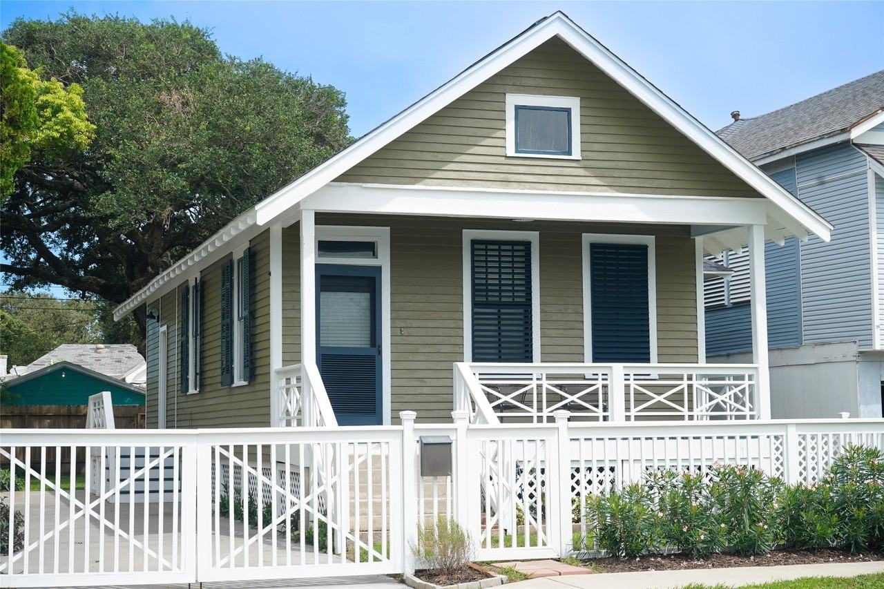 2 2826 Avenue P1/2 - Photo 2 of 22