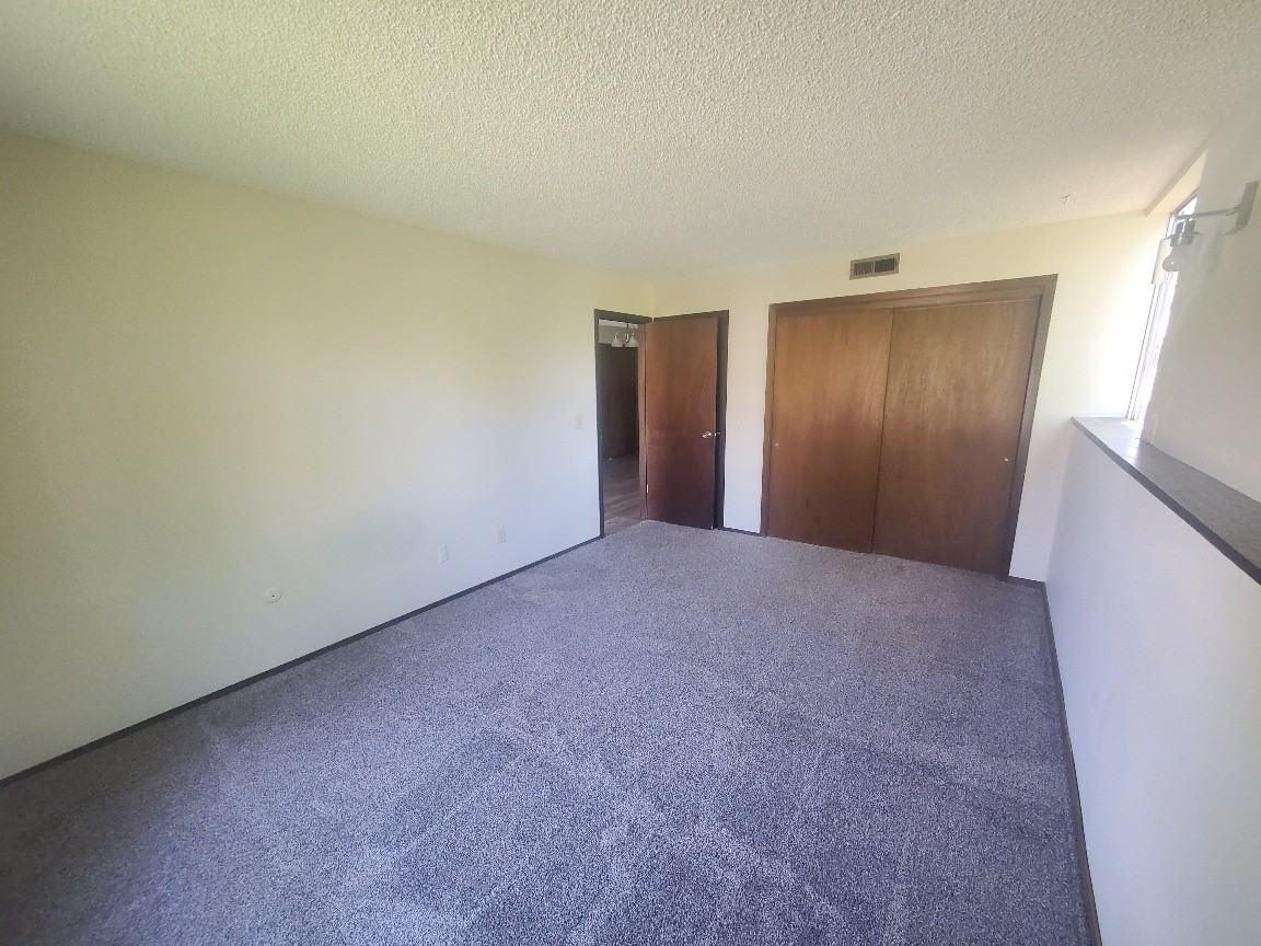 3146 Lakeside Dr #101 - Photo 2 of 7