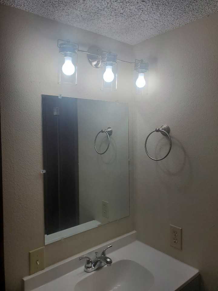 3146 Lakeside Dr #101 - Photo 3 of 7