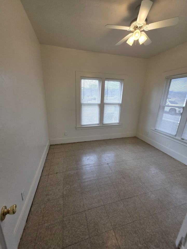 152 N Coulson St #1 - Photo 4 of 10