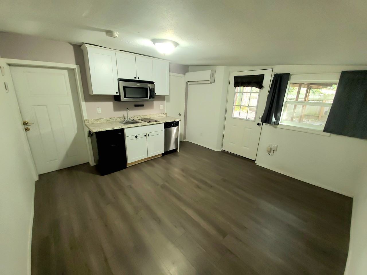 4720 Southeast 52nd Avenue #B - Photo 6 of 19