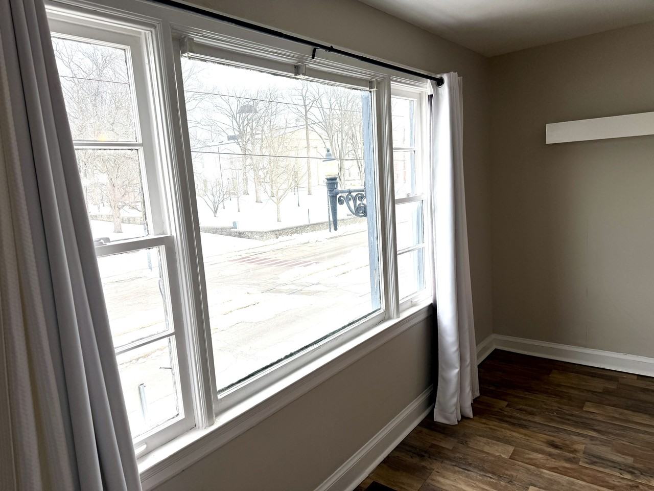 329 1/2 W Broadway St #1 - Photo 5 of 13