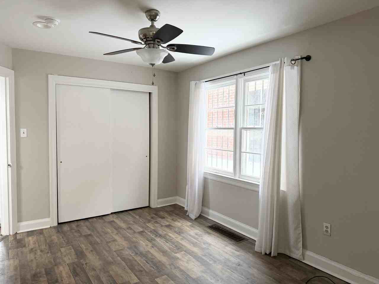 329 1/2 W Broadway St #1 - Photo 6 of 13