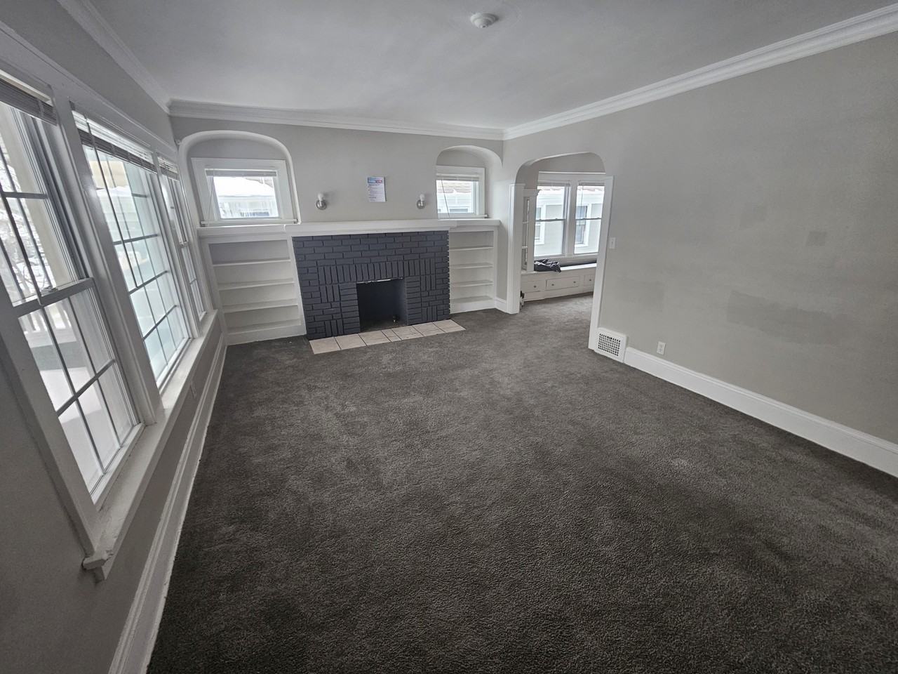 931 Helmsdale Rd - Photo 3 of 23