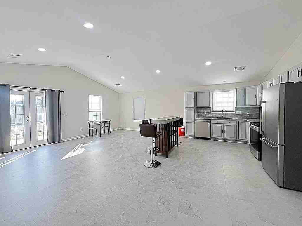 511 Climbing Rose Ct #1 - Photo 4 of 19