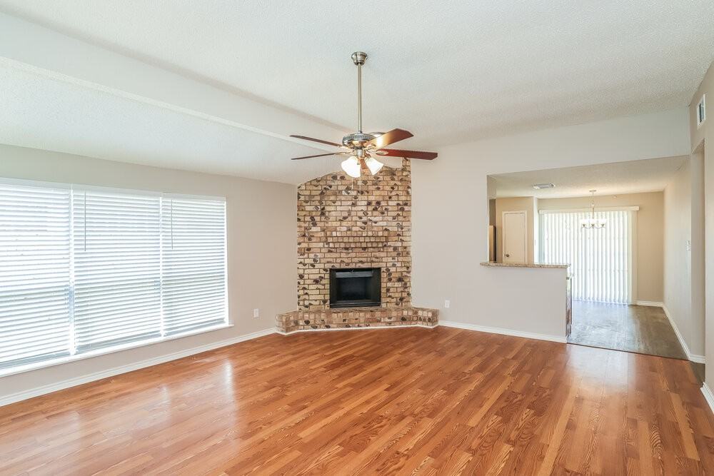 10911 Kirkbud Dr - Photo 3 of 16