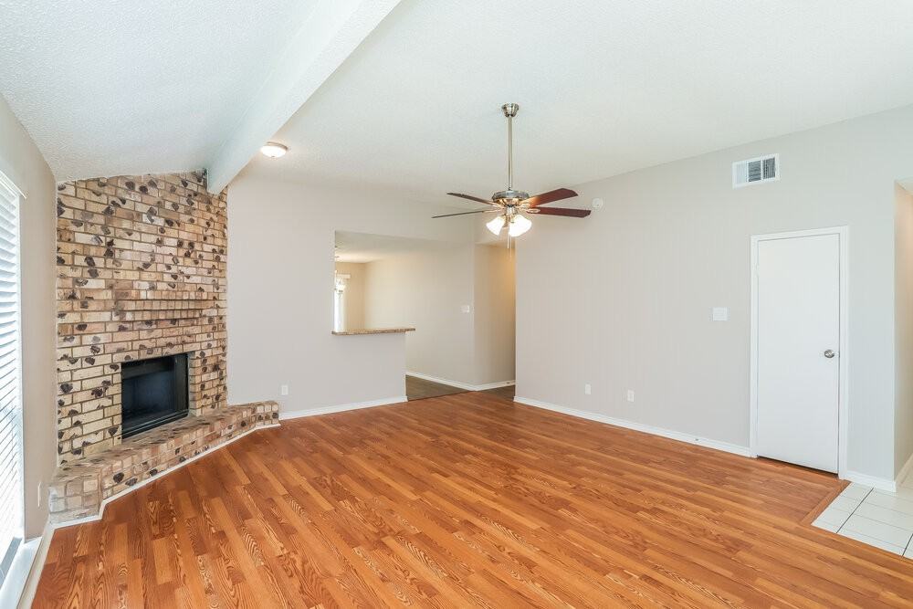 10911 Kirkbud Dr - Photo 4 of 16