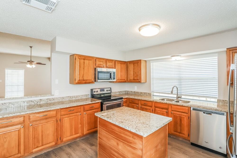 10911 Kirkbud Dr - Photo 7 of 16