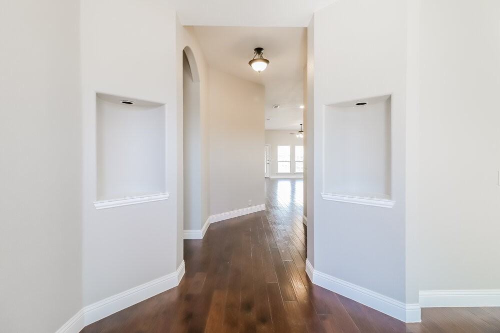 429 Calvert Dr - Photo 3 of 19