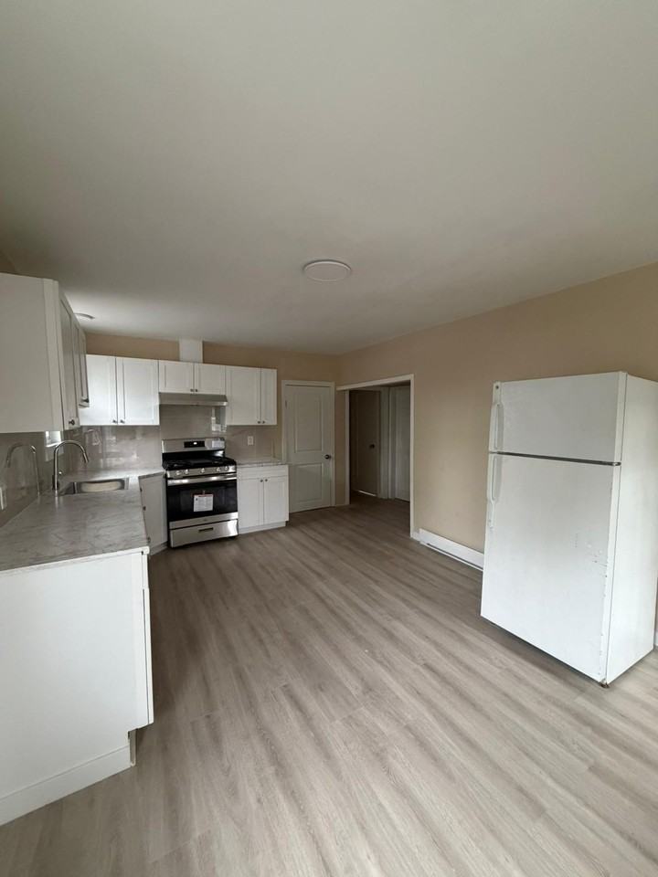 Garrett St & Braid St - Photo 2 of 25