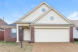 featured image of 7045 Kings Crown Dr