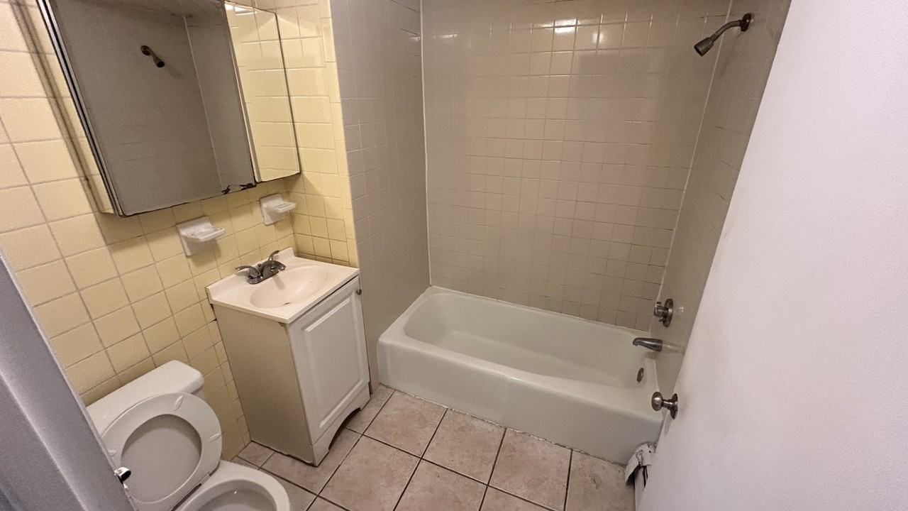 10 Marion St #1 - Photo 5 of 8