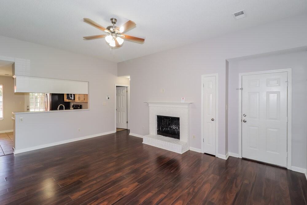 7890 Hunters Xing - Photo 4 of 19