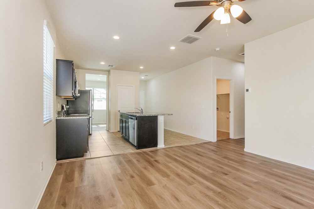 7660 W Florence Ave - Photo 4 of 16