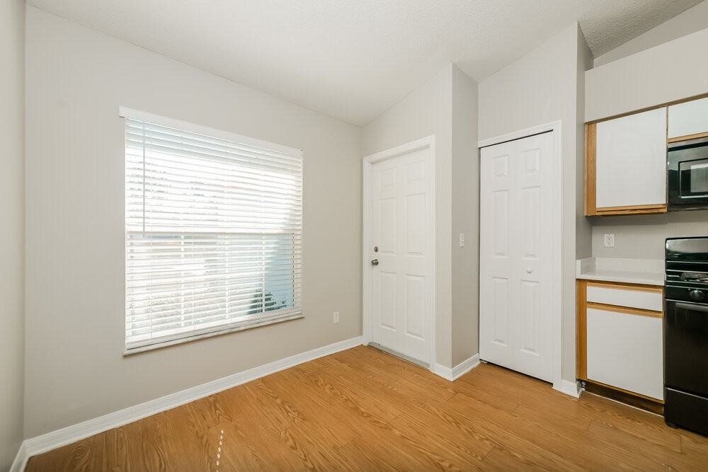 11838 Foxglove Dr - Photo 6 of 16