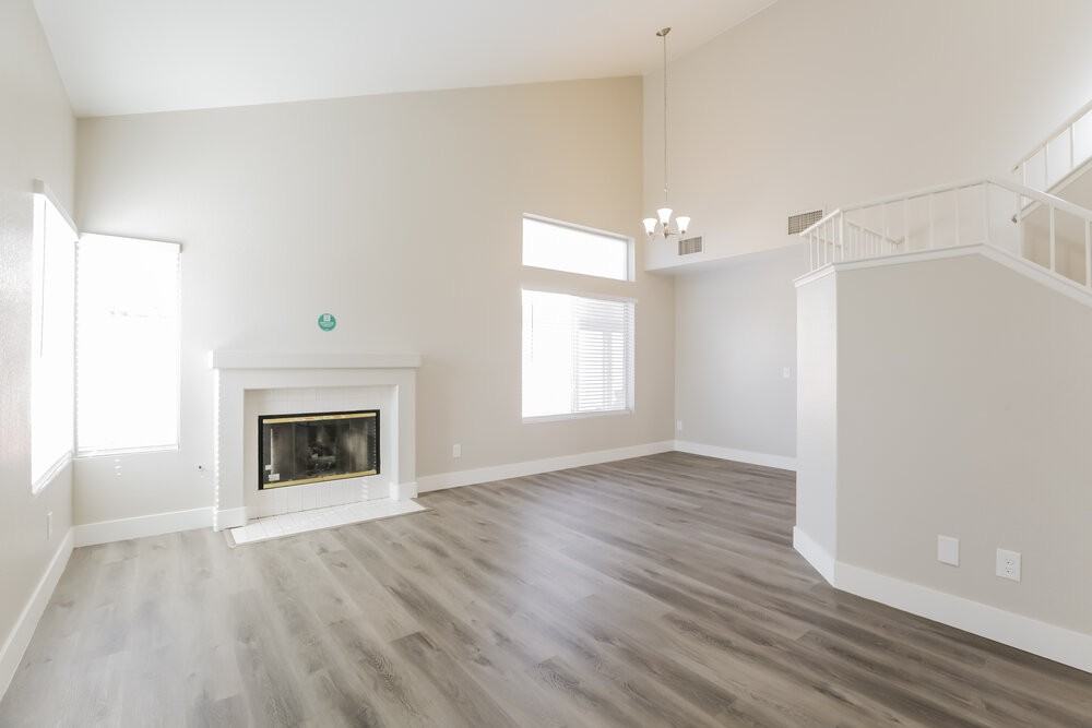 1701 Klamath Falls Way - Photo 5 of 20