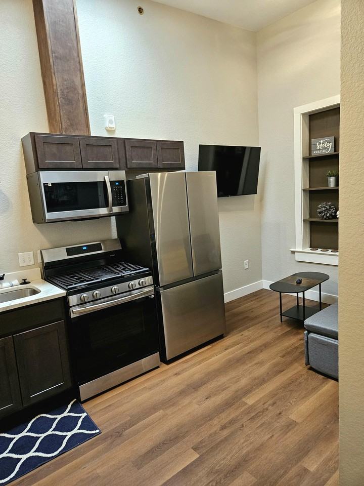 519 519 Main StreetUnit H #H - Photo 2 of 23