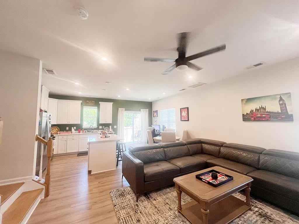 100 Lilywood Ct #1 - Photo 3 of 24