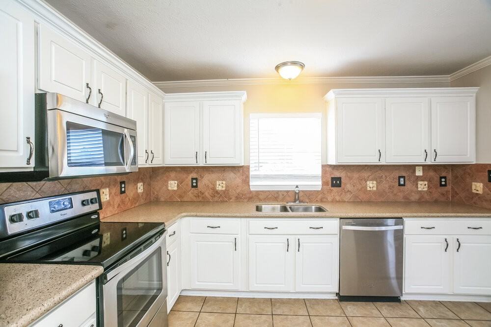 11940 Jesterwood Dr - Photo 7 of 39