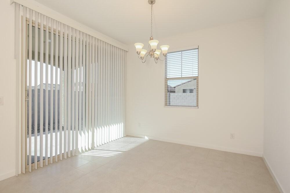 11022 W Marguerite Ave - Photo 6 of 19